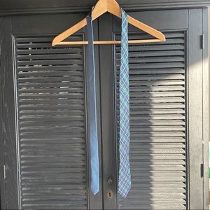 Tommy Hilfiger plaid/tartan 100% silk tie